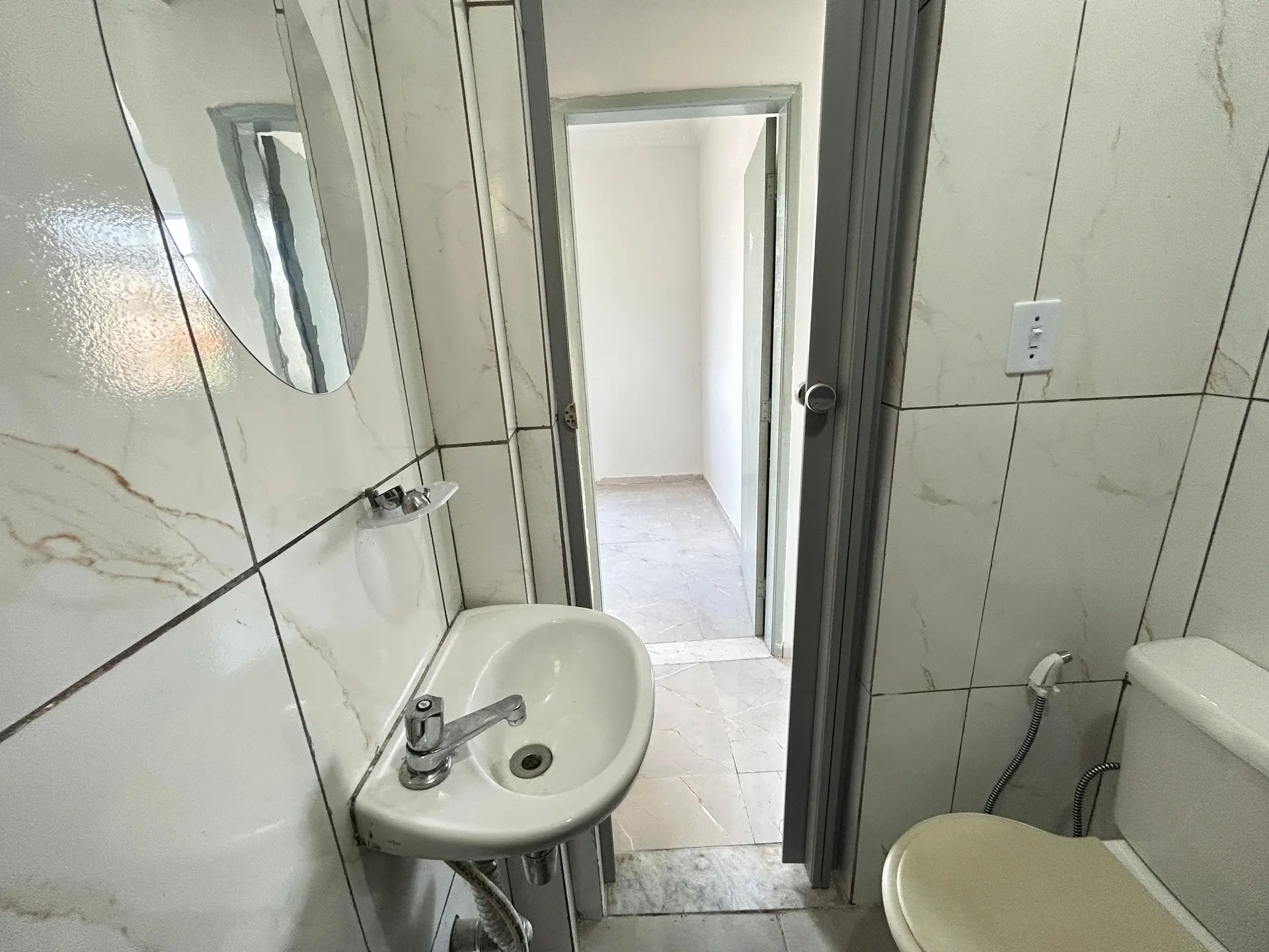Рабочее место и 2 спальни: квартира 43 м² — photo 30