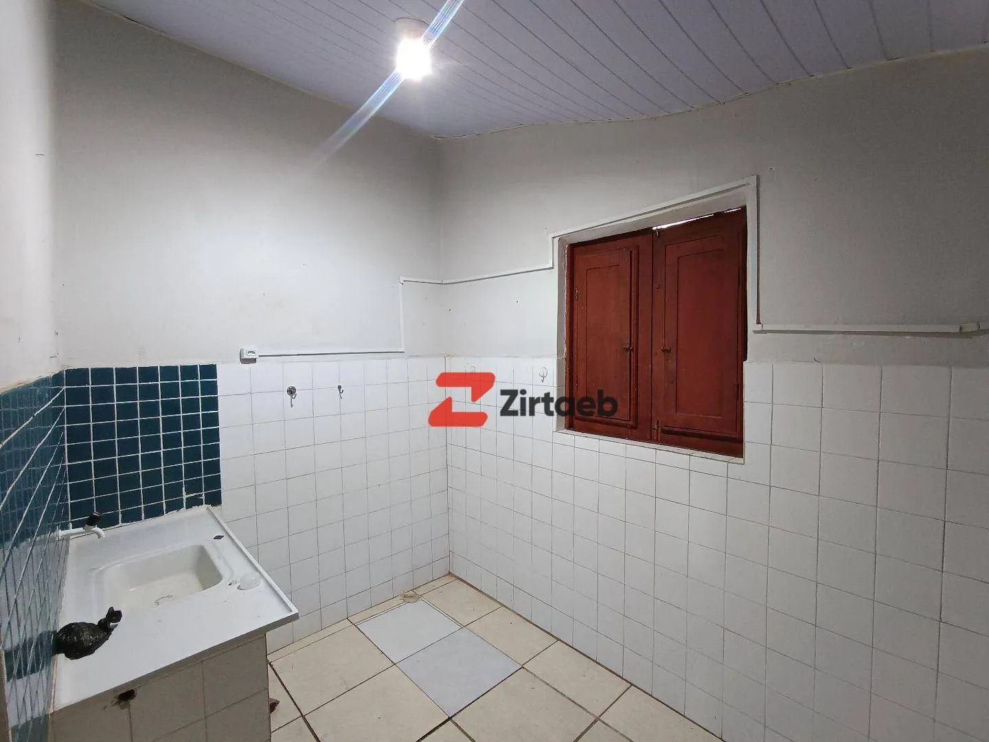 House with 3 bedrooms and 200 m² of tiled floors — photo 2