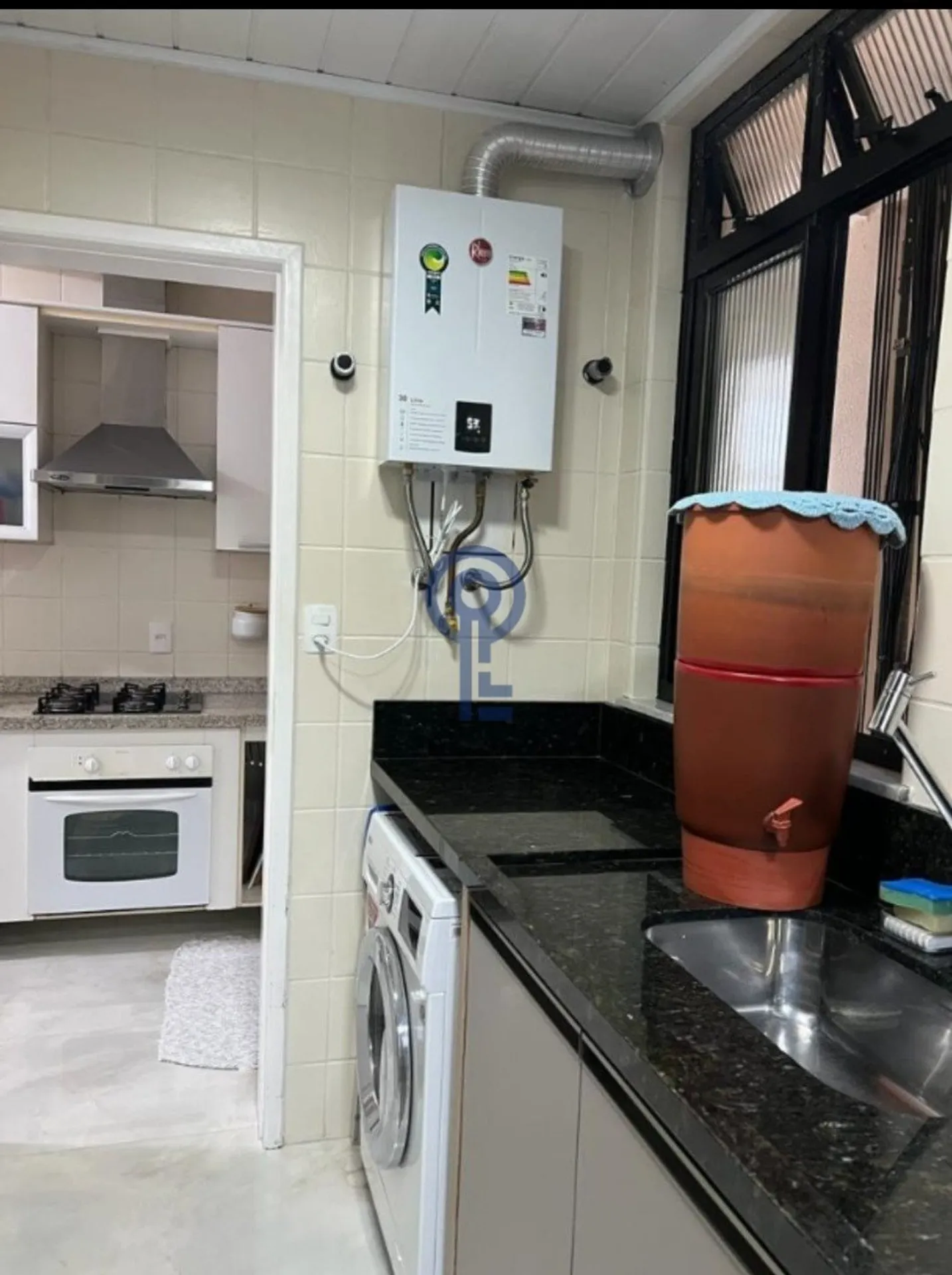 Furnished 98 m² apartment with 2 en-suite bedrooms — photo 13