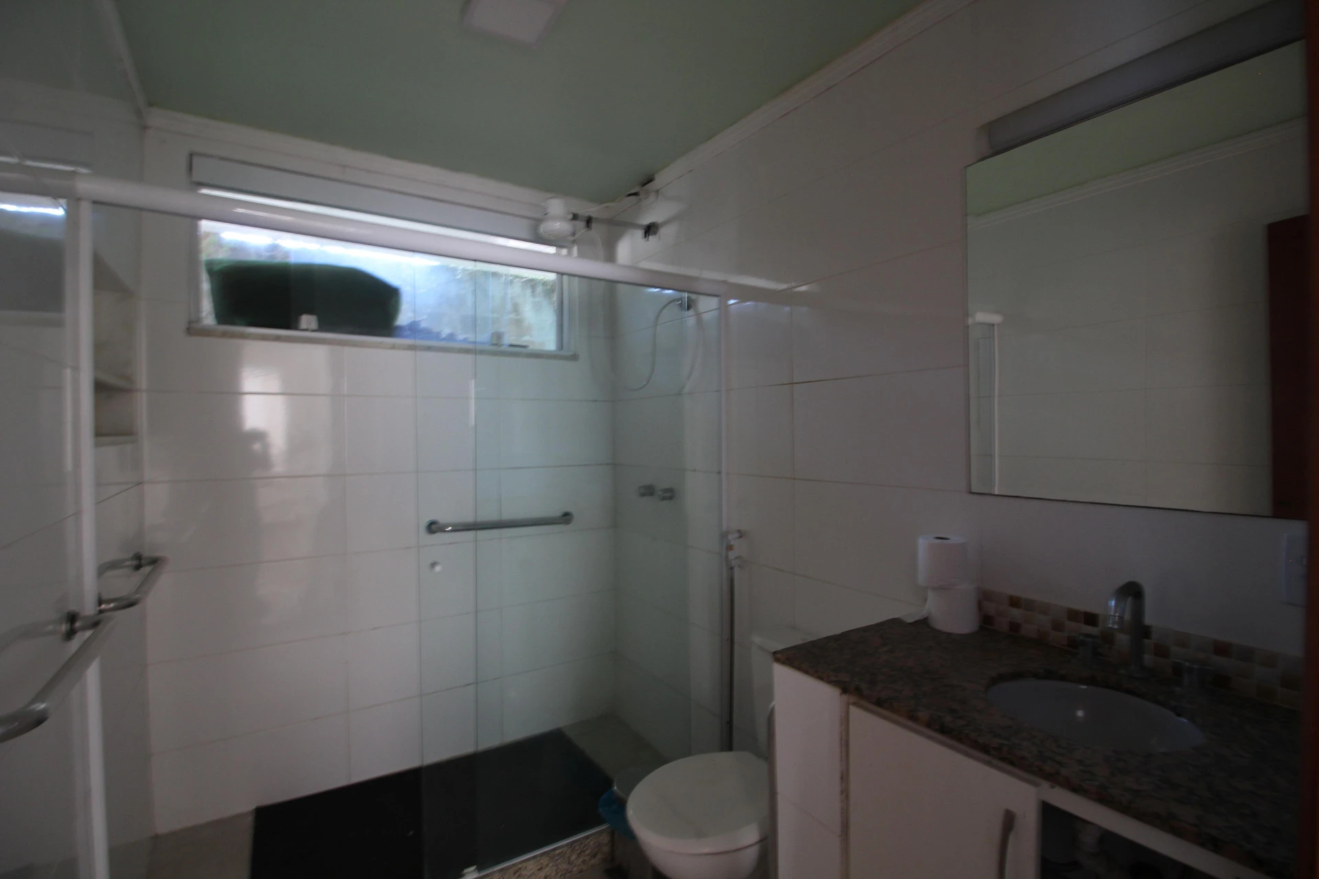 House with 4 bedrooms, 2 bathrooms and private garden — photo 10
