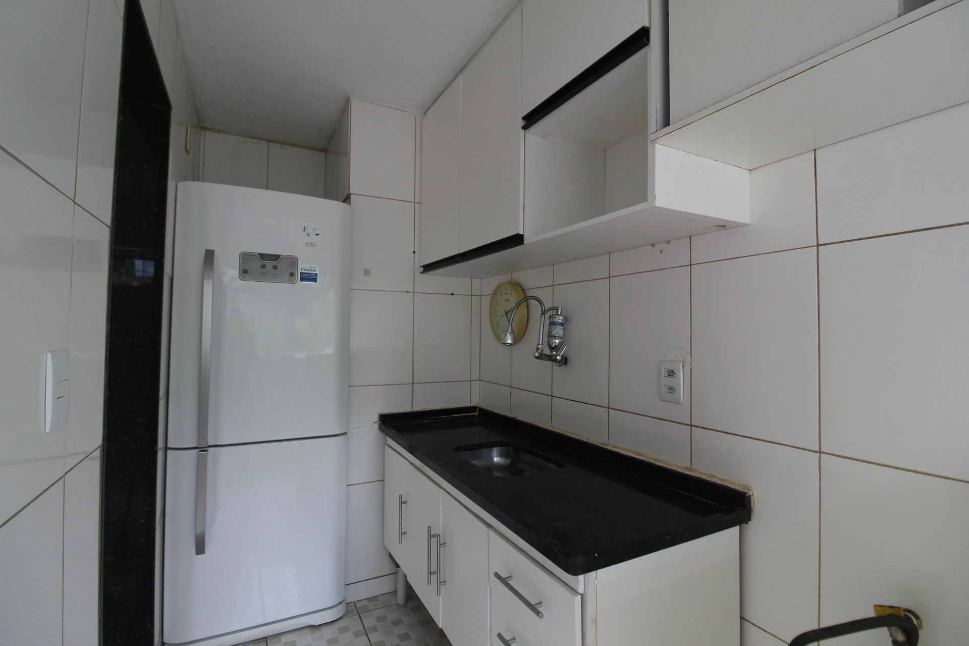 3-bedroom apartment in a building with a pool — photo 15