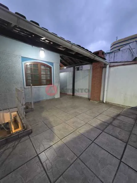 Unfurnished house with 3 bedrooms and 1 bathroom — photo 22