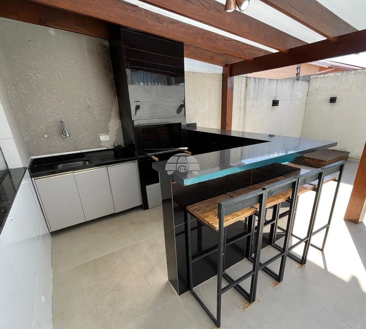 3-bedroom house with a grill on the balcony in Curitiba — photo 7