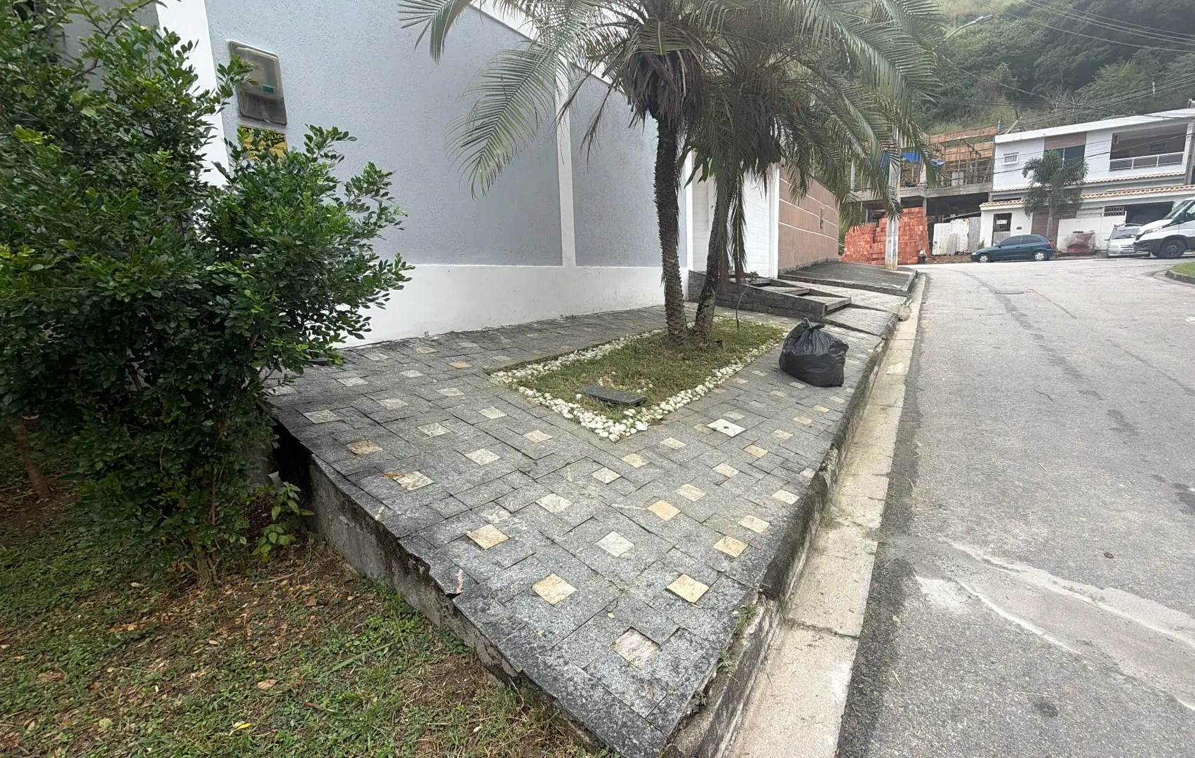 House, 220 m², with a grill on the balcony — photo 22
