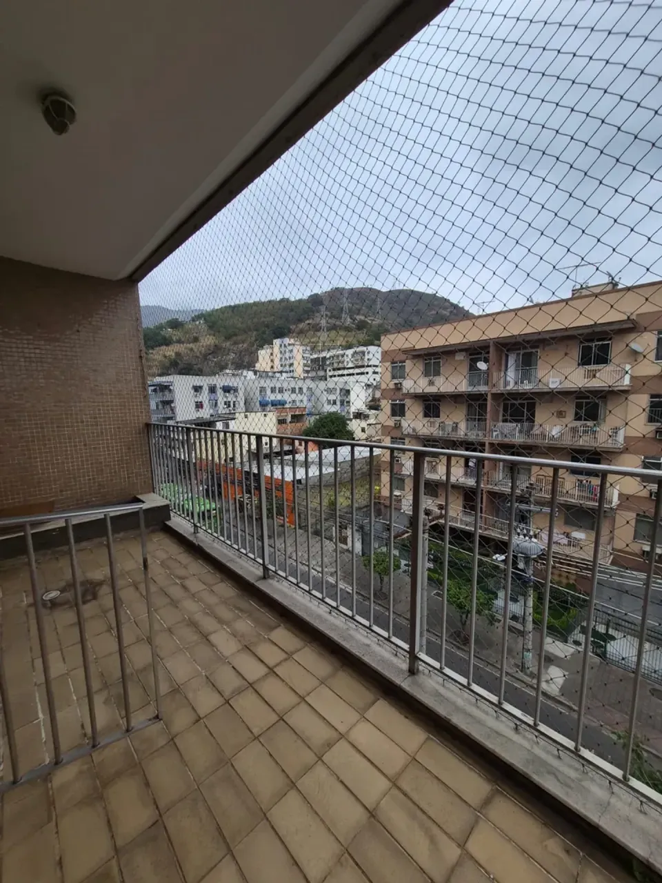 Apartment with 2 bedrooms and a balcony plus 1 parking spot — photo 3