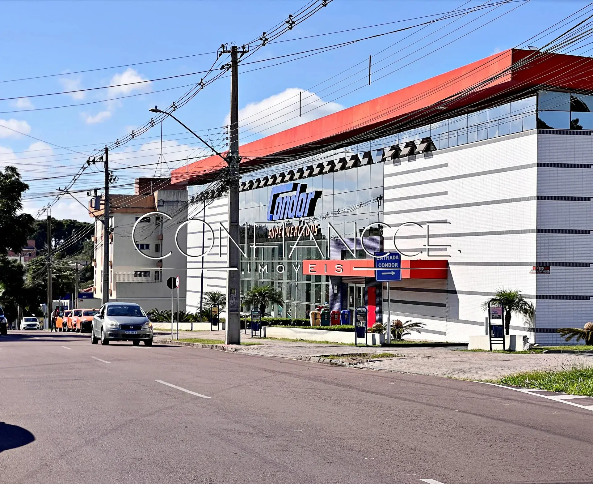 5-bedroom house with 1 suite, 4 parking spaces, 460 m² — photo 40