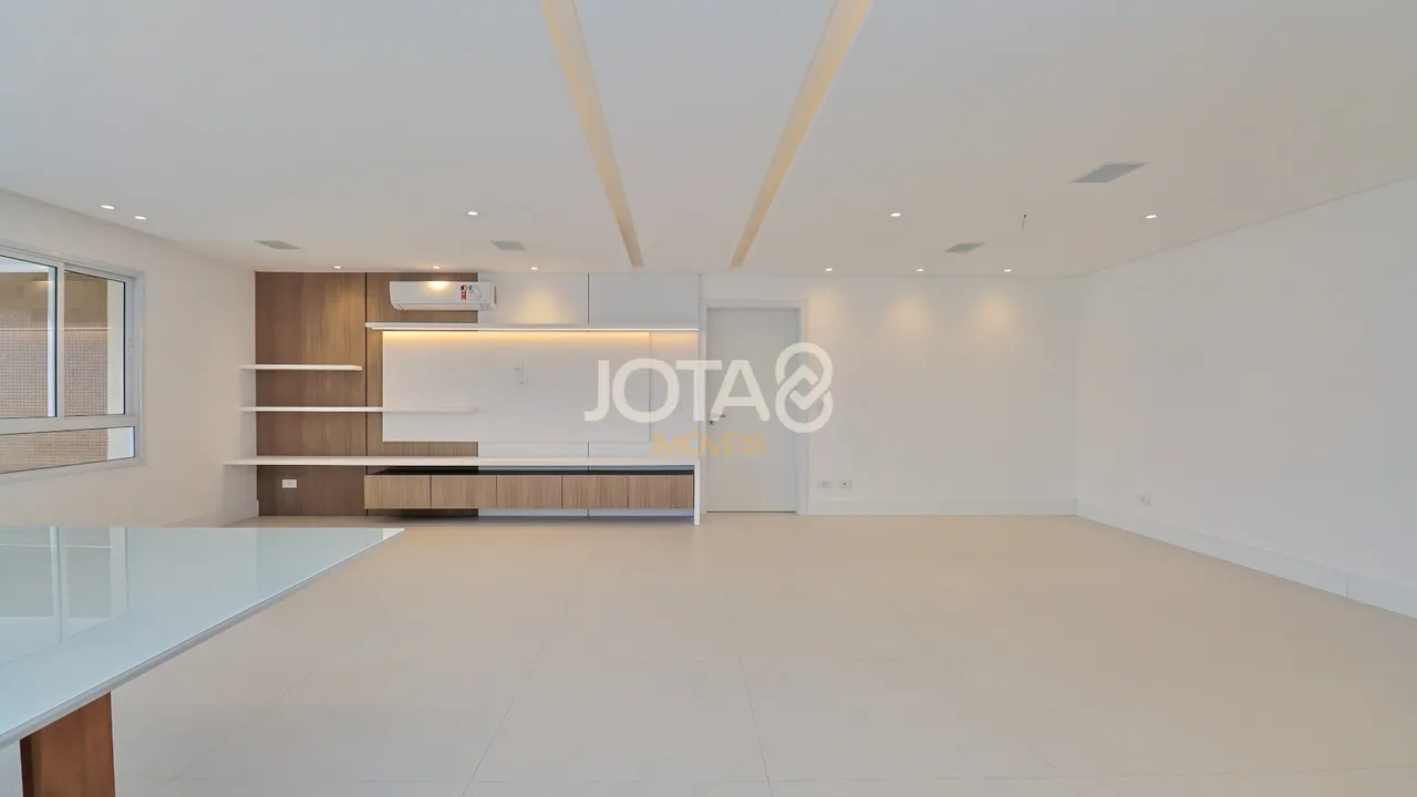 Apartment with 3 en-suite bedrooms 266 m² and parking — photo 6