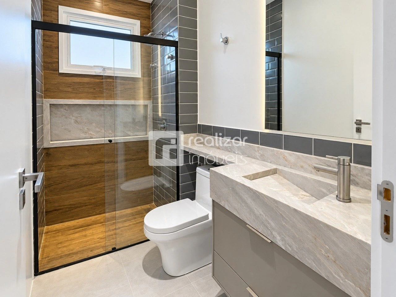 Apartment, 200 m², with a water view — photo 24