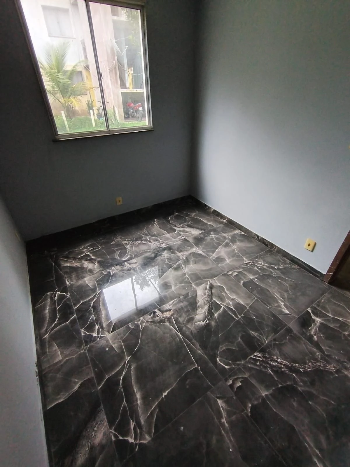 Unfurnished apartment with 2 bedrooms and a closed kitchen — photo 5