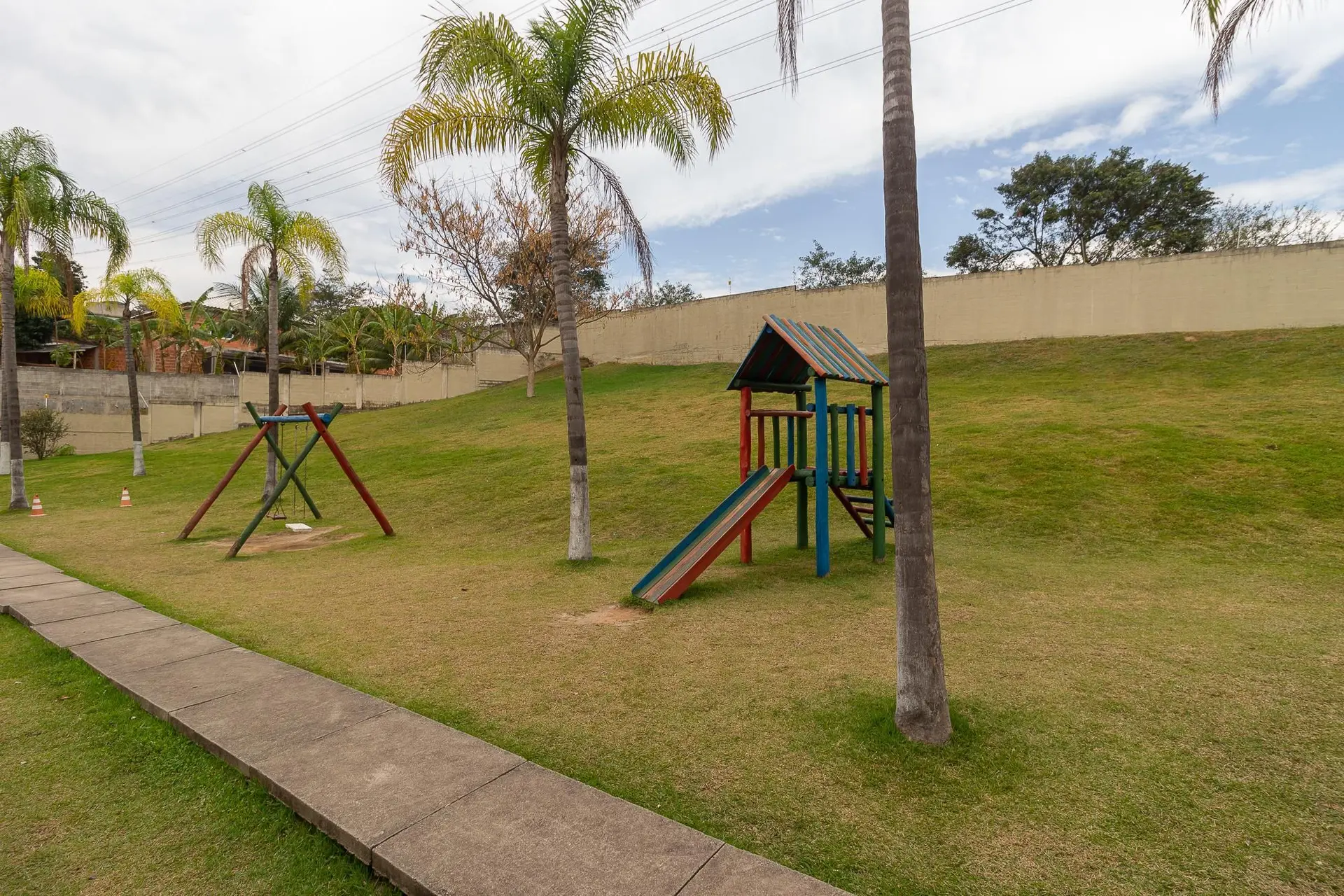 Unfurnished apartment with 2 bedrooms and open-air pool — photo 37