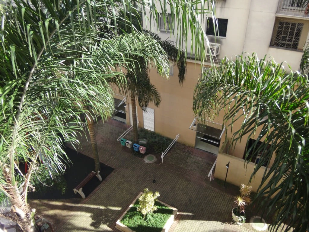Apartment, 86 m², with wood or laminate floors — photo 23