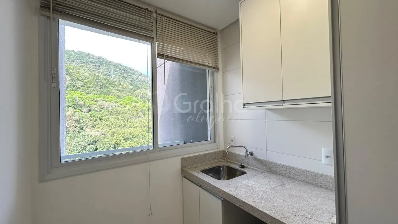 Furnished apartment, 119 m², with floor-to-ceiling windows — photo 19