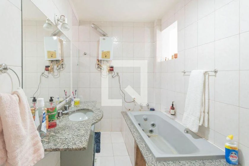 Casa para alugar com 4 quartos e 230 m², 3 banheiros — photo 26