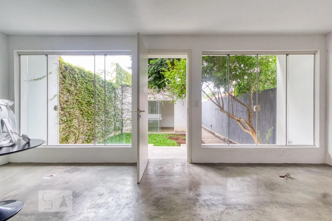 House with 3 bedrooms and 4 bathrooms with a closed kitchen — photo 70