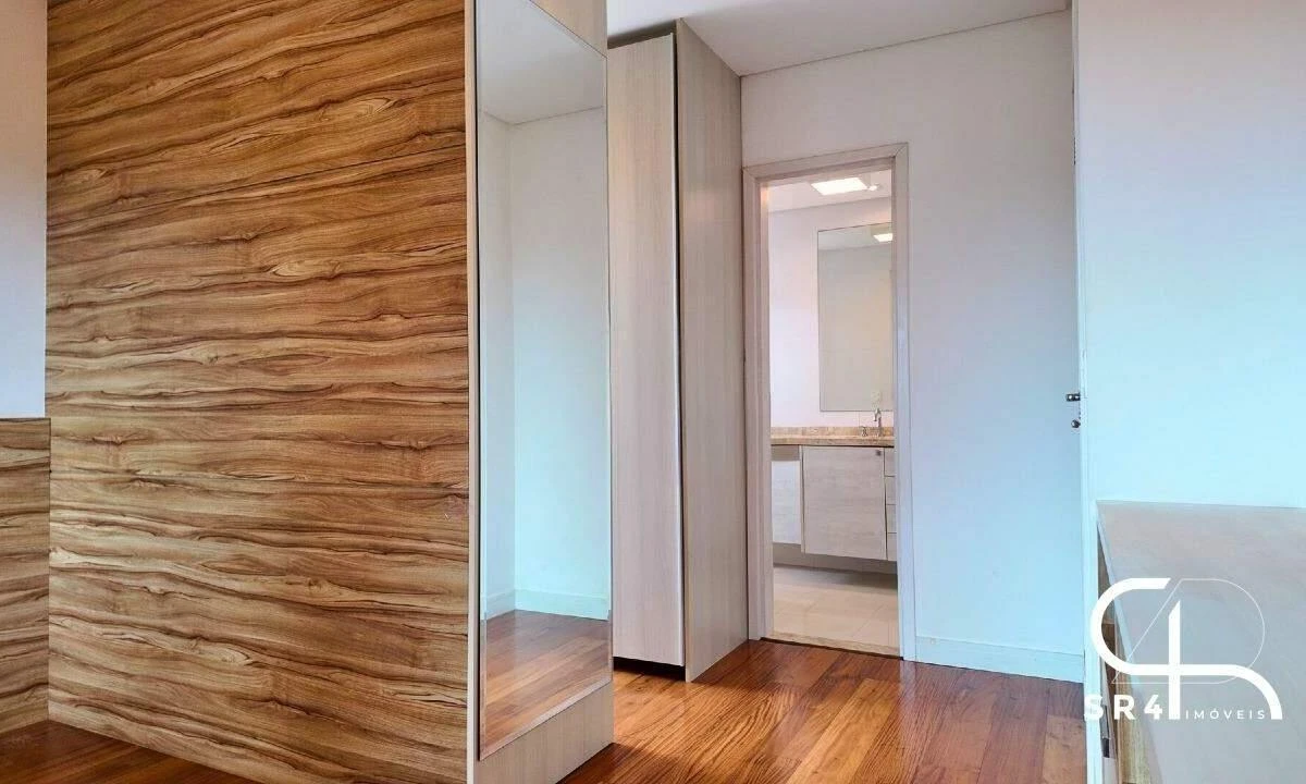 Furnished 186 m² apartment with 4 bedrooms and 2 en-suites — photo 20