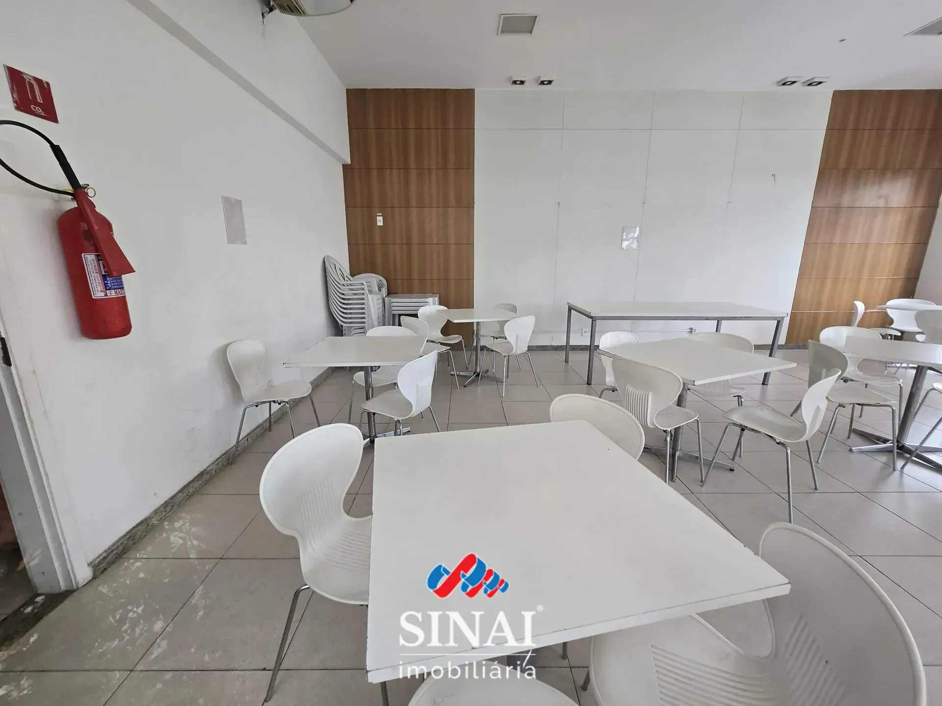 Apartamento de 2 quartos em condomínio com piscina — photo 54