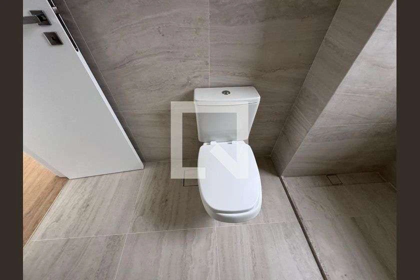 Apartment with 4 en-suite bedrooms and floor-to-ceiling windows — photo 12