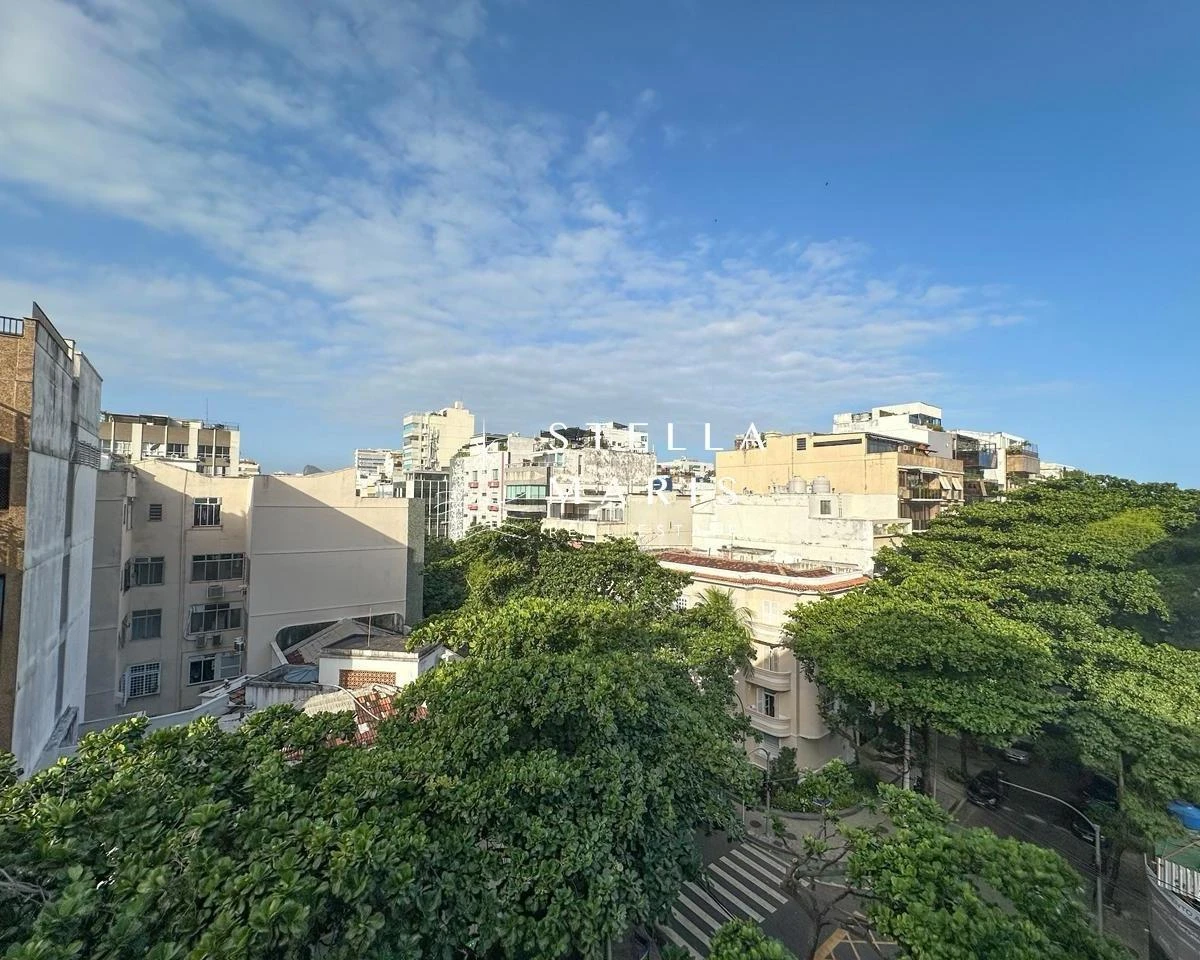 4-bedroom apartment with 227 m² and 3 parking spaces — photo 2