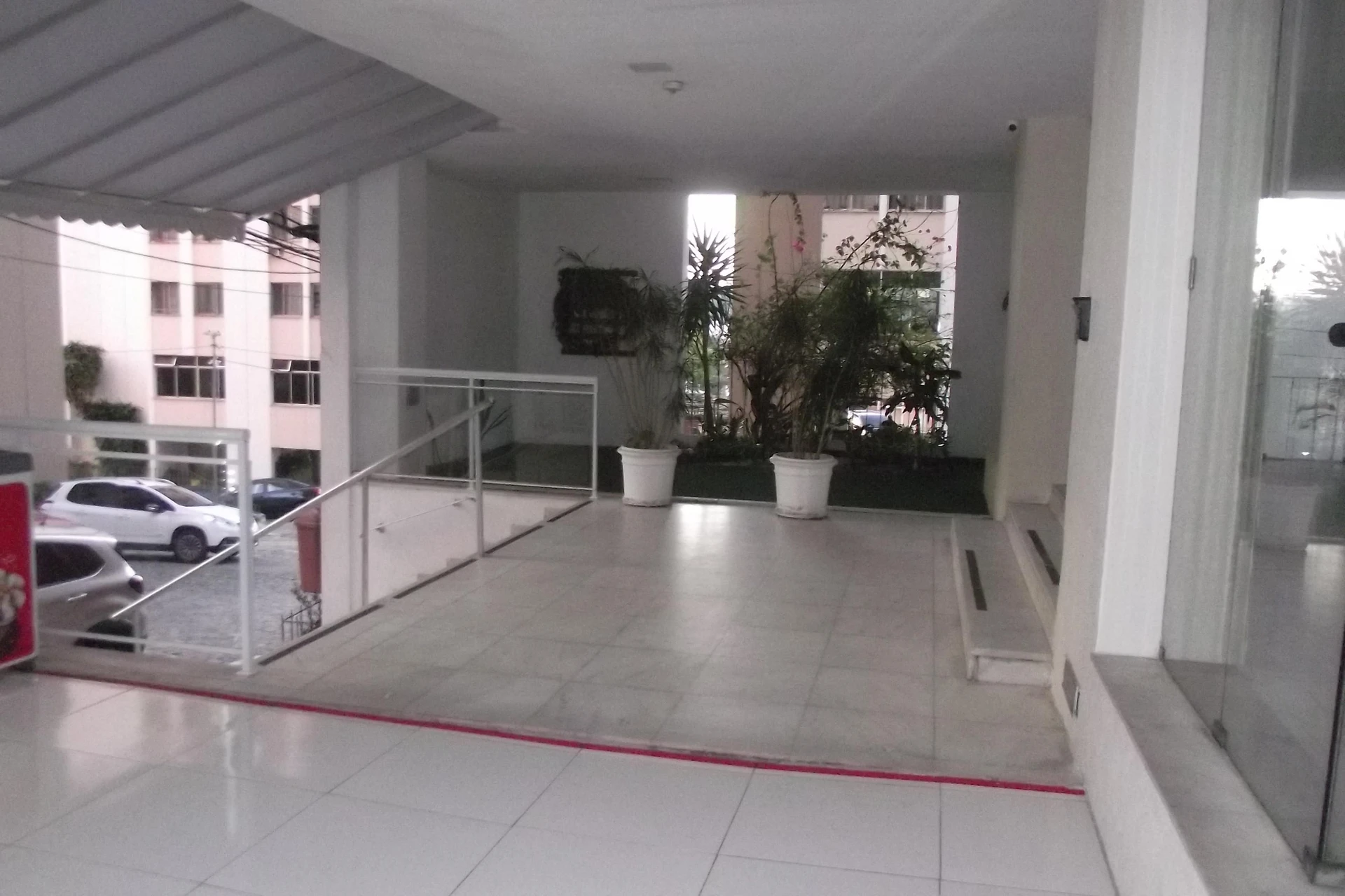 Glass-enclosed balcony in a 3-bedroom apartment, 65 m² — photo 15