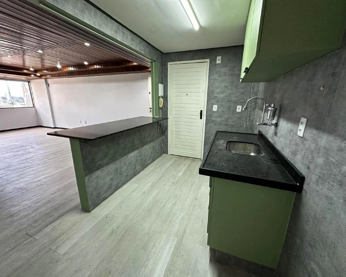 Квартира 86 м² з 2 спальнями та 1 спальнею з ванною — photo 11