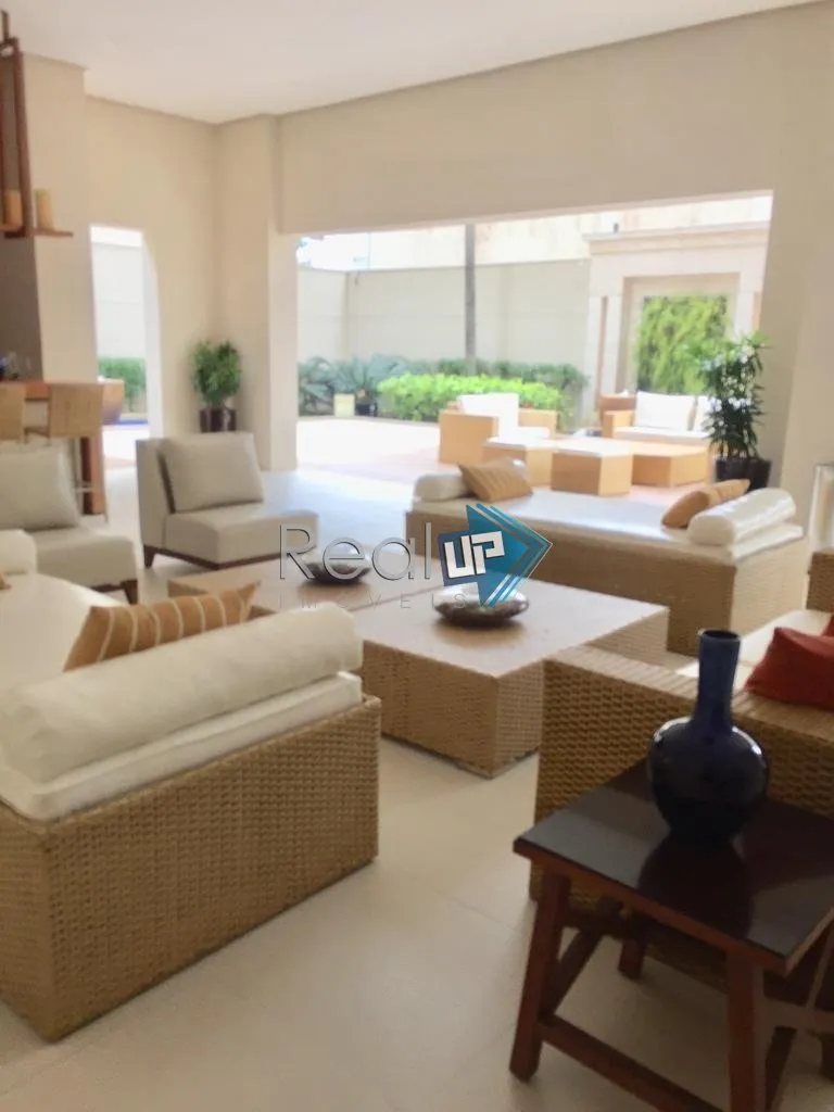 Furnished apartment with 2 bedrooms and 2 bathrooms and 1 parking — photo 32