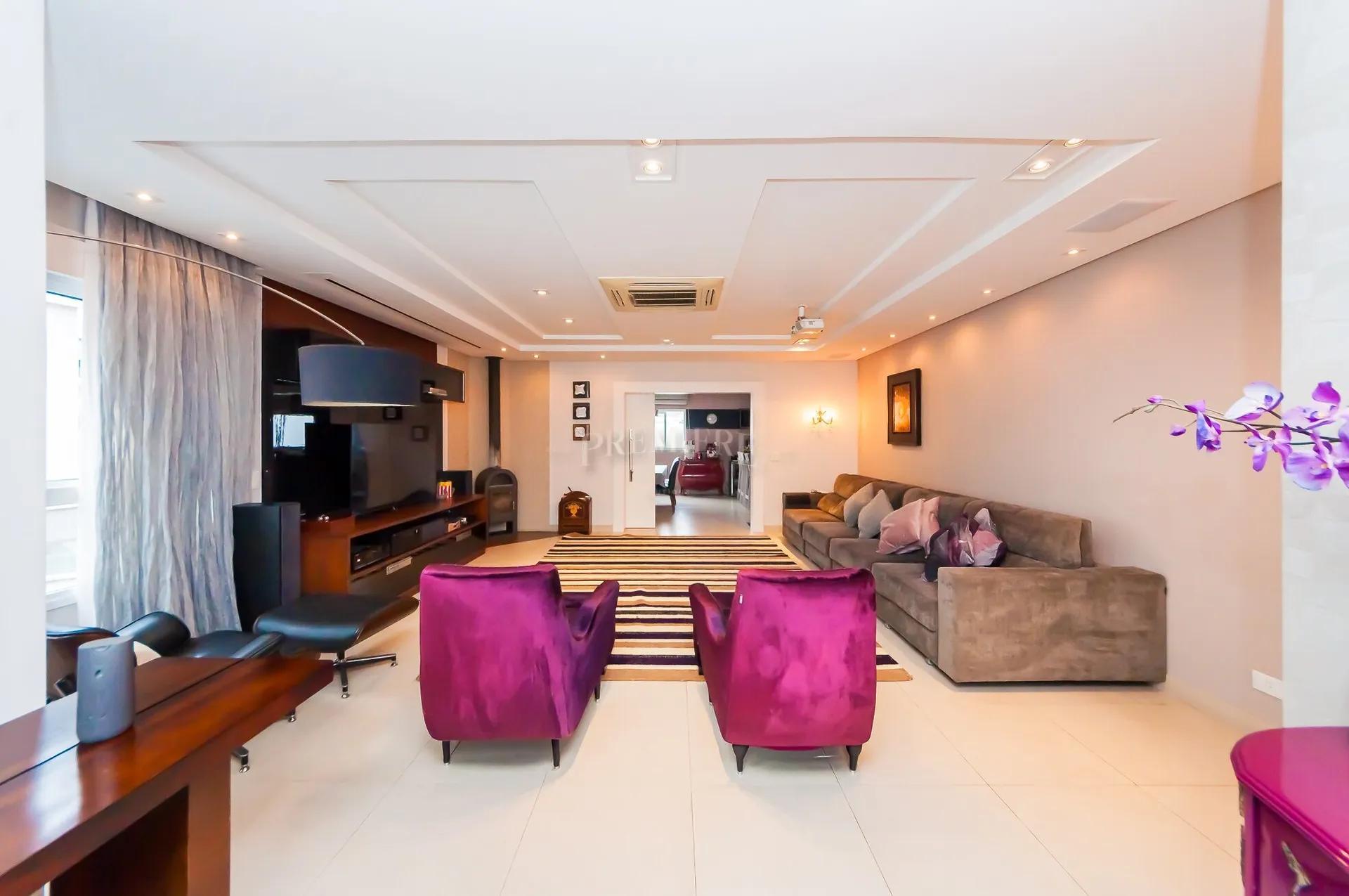 House with 3 en-suite bedrooms and 450 m²