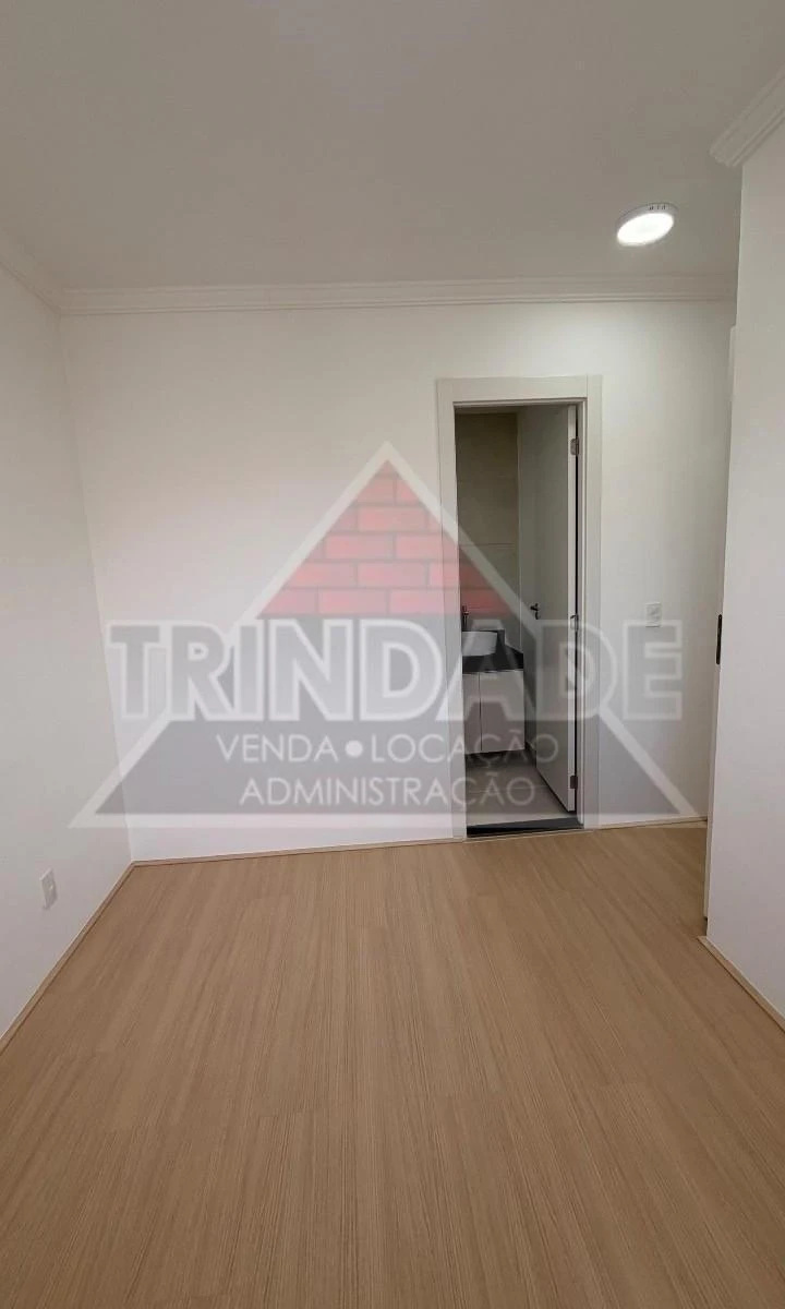 Wood or laminate floors in a 2-bedroom apartment, 53 m² — photo 12