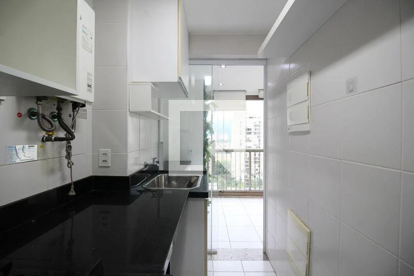 2-bedroom apartment with en-suite and glass balcony — photo 30