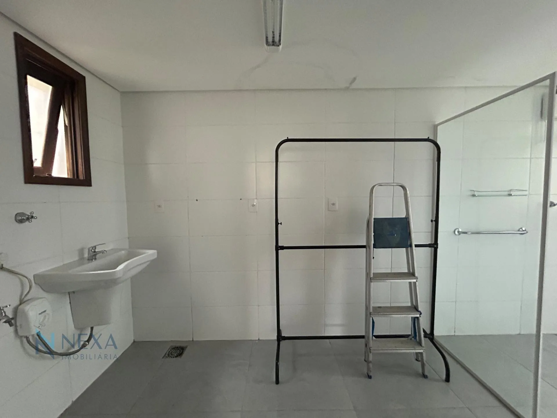 Затишний будинок 200 м² з 4 спальнями та балконом — photo 34