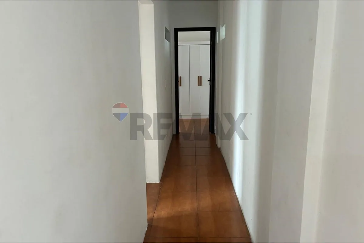 3-bedroom apartment, 1 with its own bathroom, 48 m² — photo 58