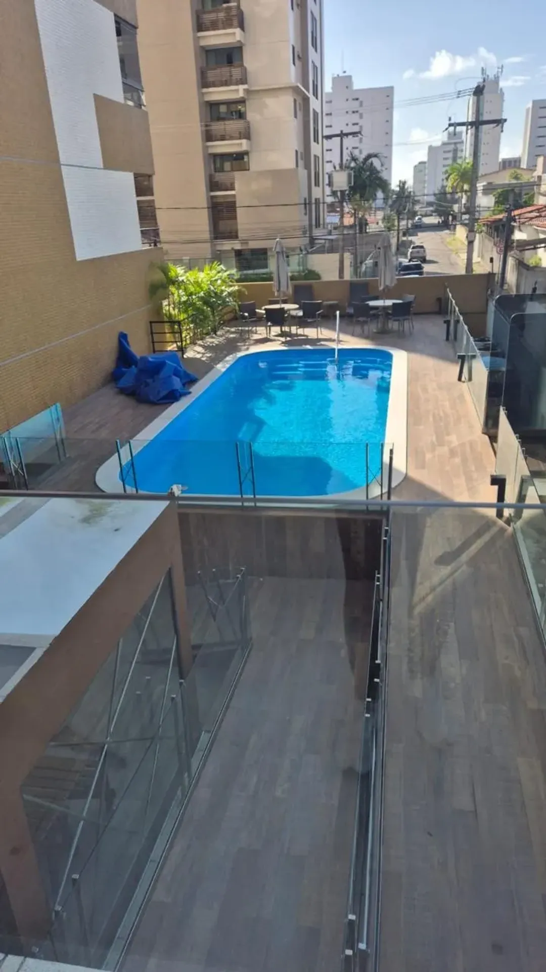 Furnished 180 m² apartment with 3 en-suites and balcony — photo 32