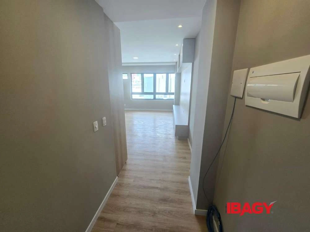 Apartamento de 1 dormitório com suíte e 105 m² — photo 5