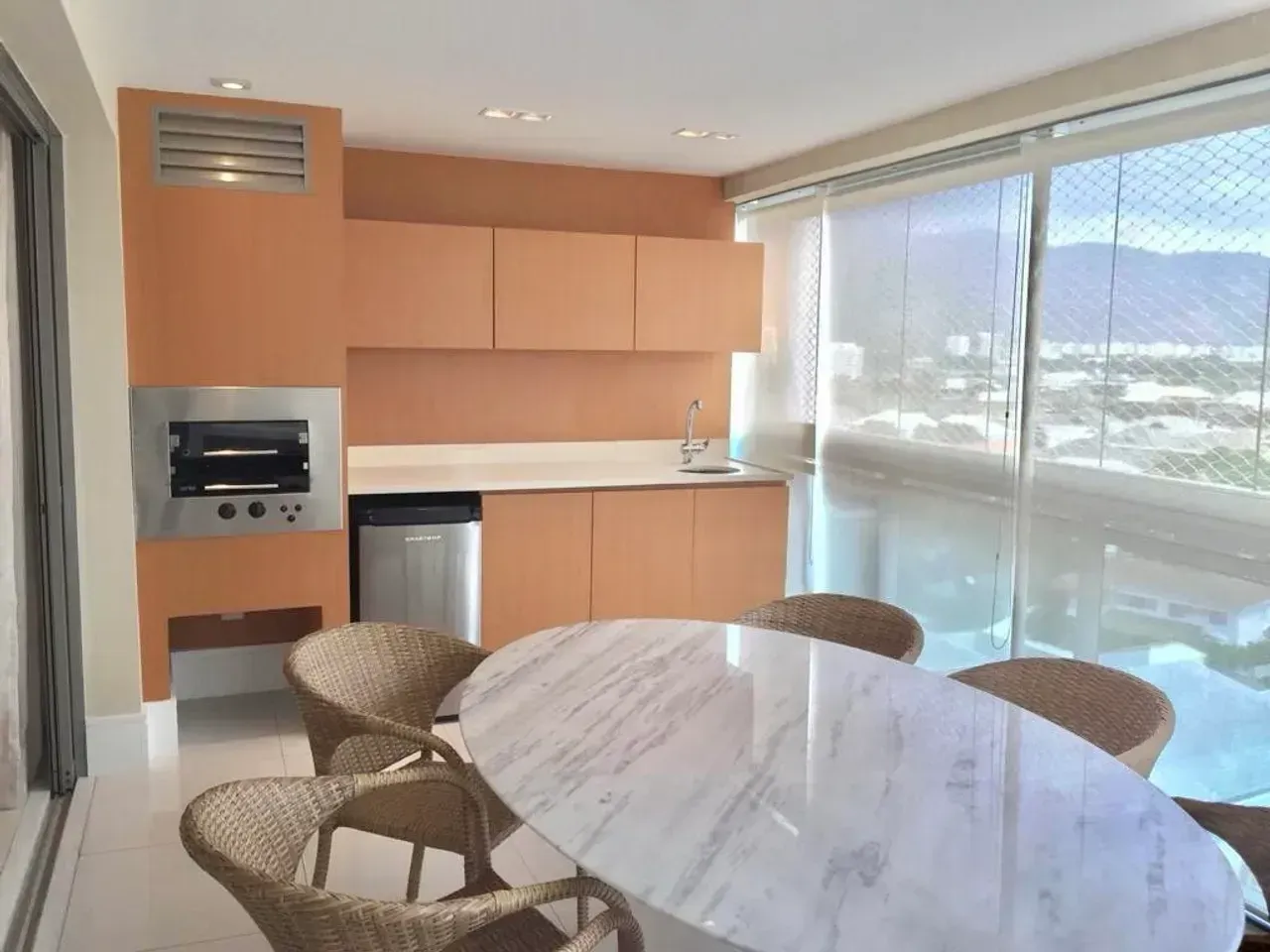 Furnished apartment with 4 bedrooms and integrated kitchen — photo 12