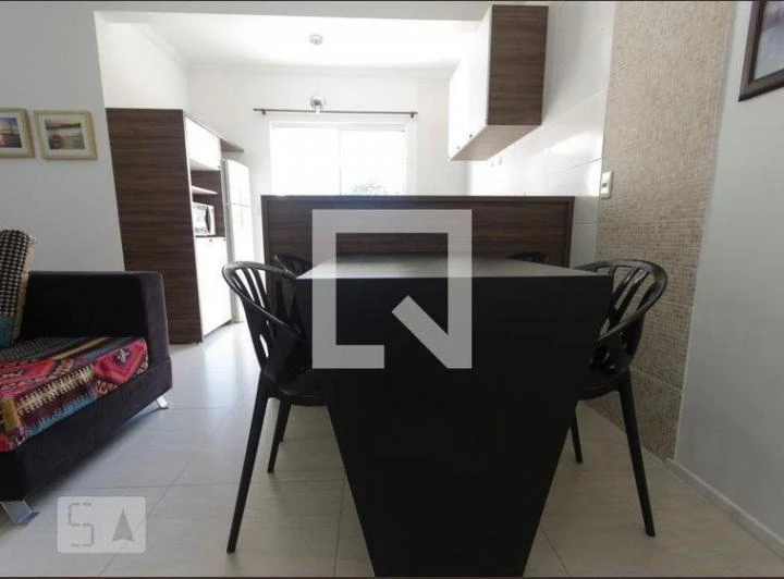 2-bedroom apartment with open-plan kitchen and balcony — photo 2