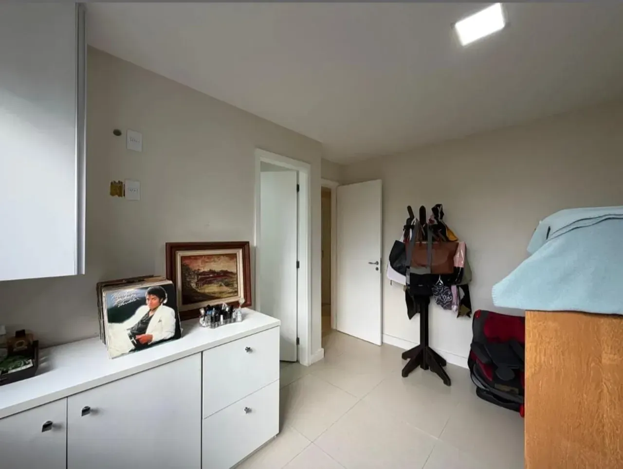 Furnished 114 m² apartment with 3 bedrooms and 5 baths — photo 15