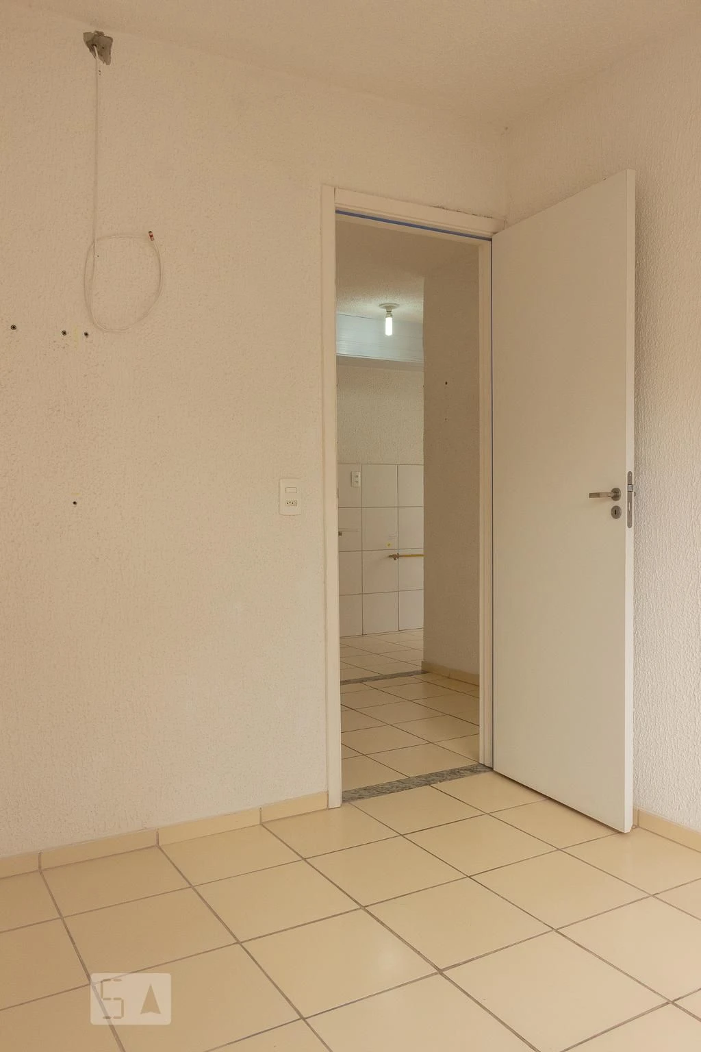 Unfurnished 2-bedroom apartment with closed kitchen — photo 31