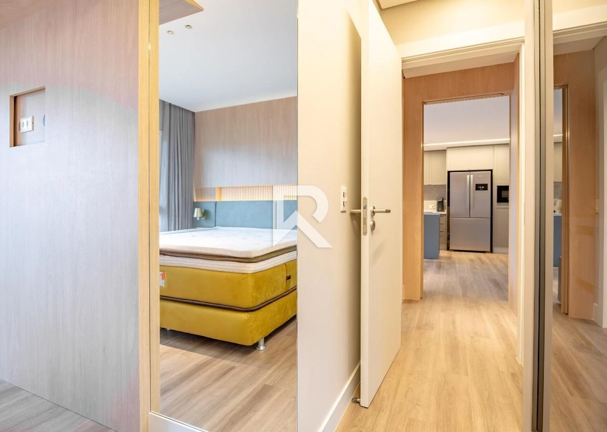 Furnished apartment, 87 m², with a glass-enclosed balcony — photo 35