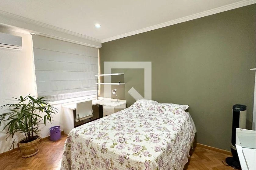 4-bedroom apartment with a home office — photo 4