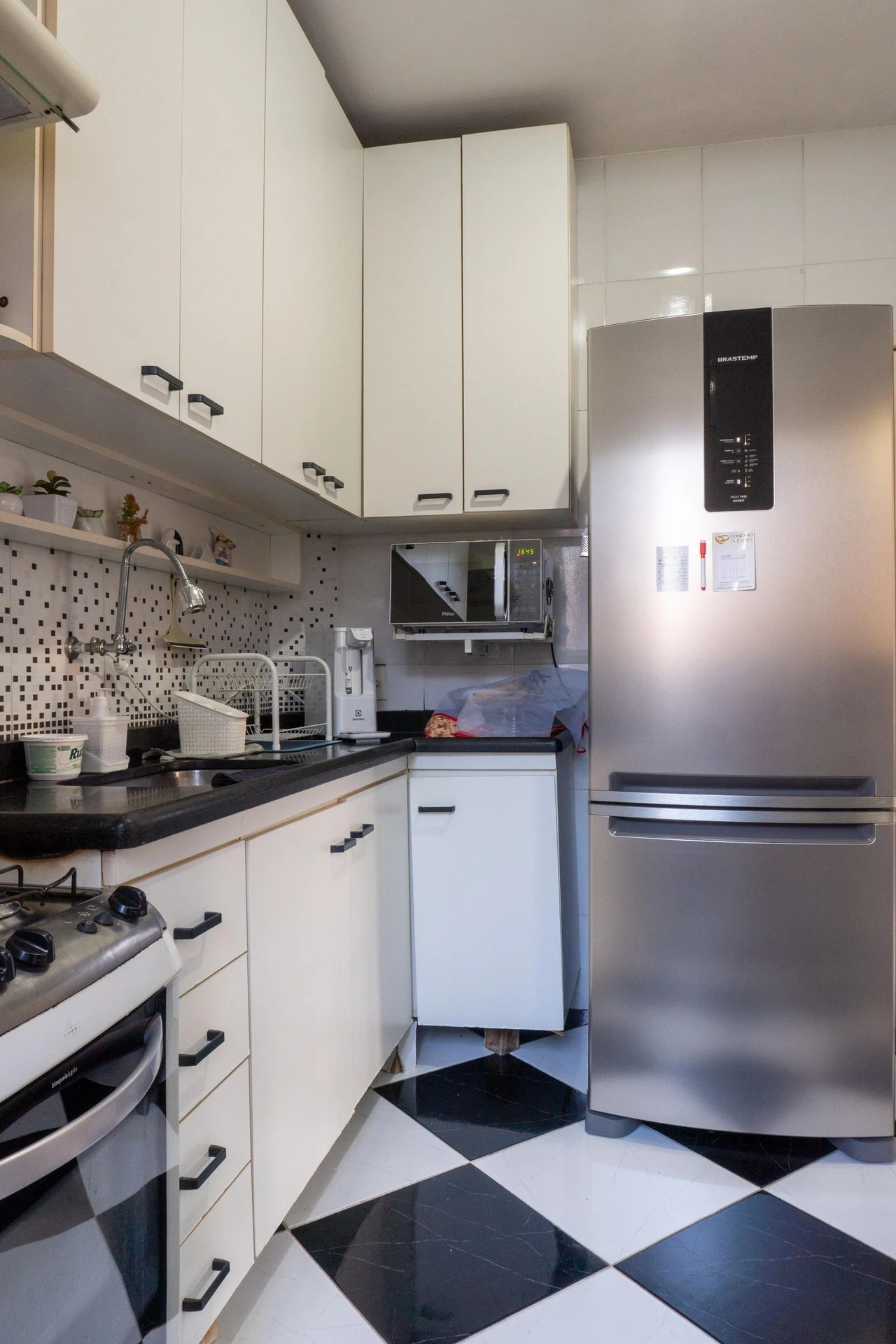 Furnished 3-bedroom apartment with 2 bathrooms — photo 23