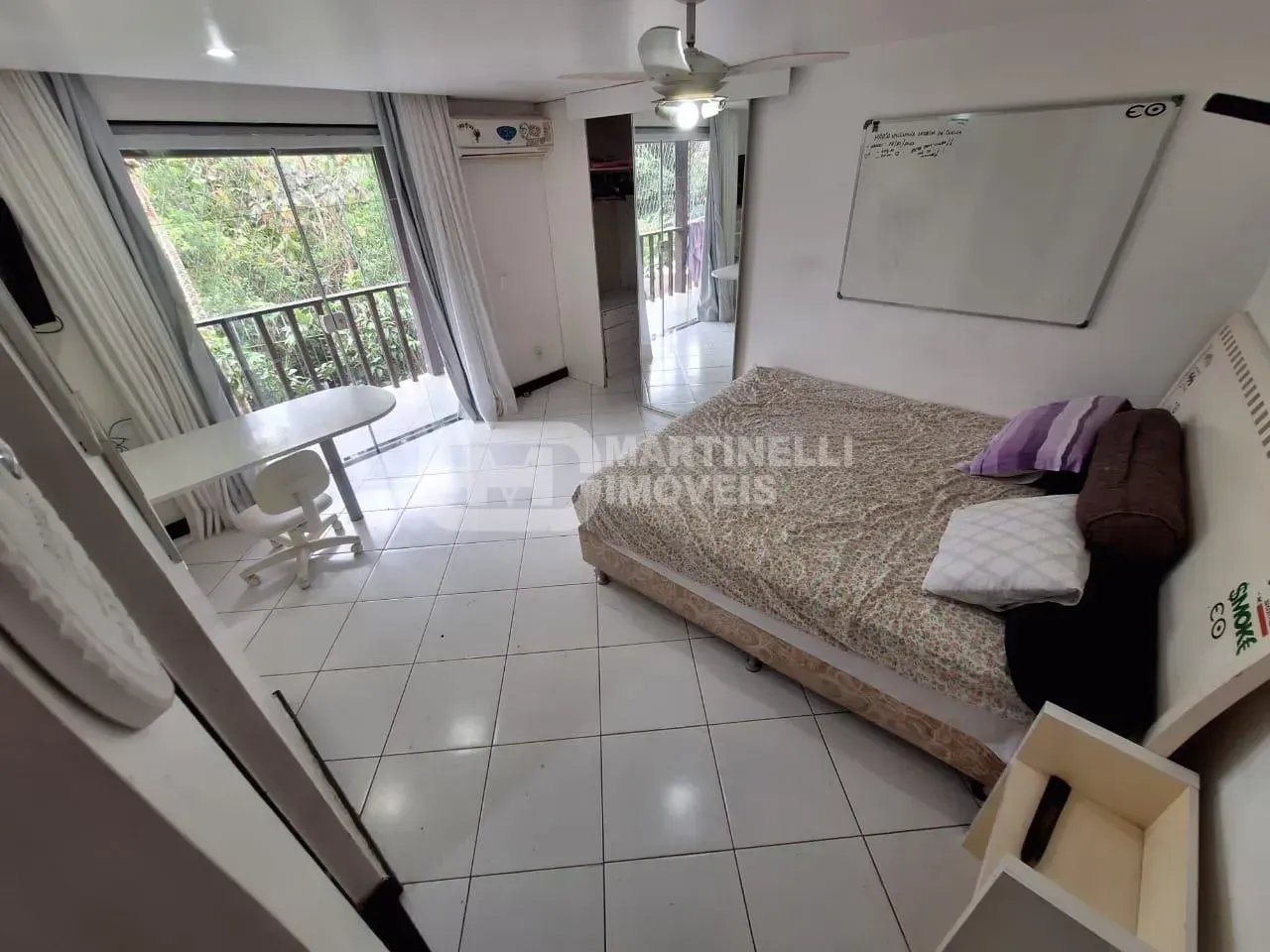 House with 5 bedrooms, all suites, plus shared pool — photo 23