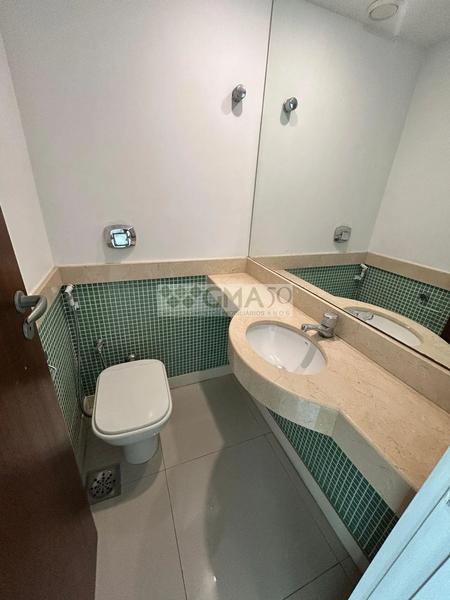 Apartamento com 4 quartos e 5 banheiros com vaga — photo 30