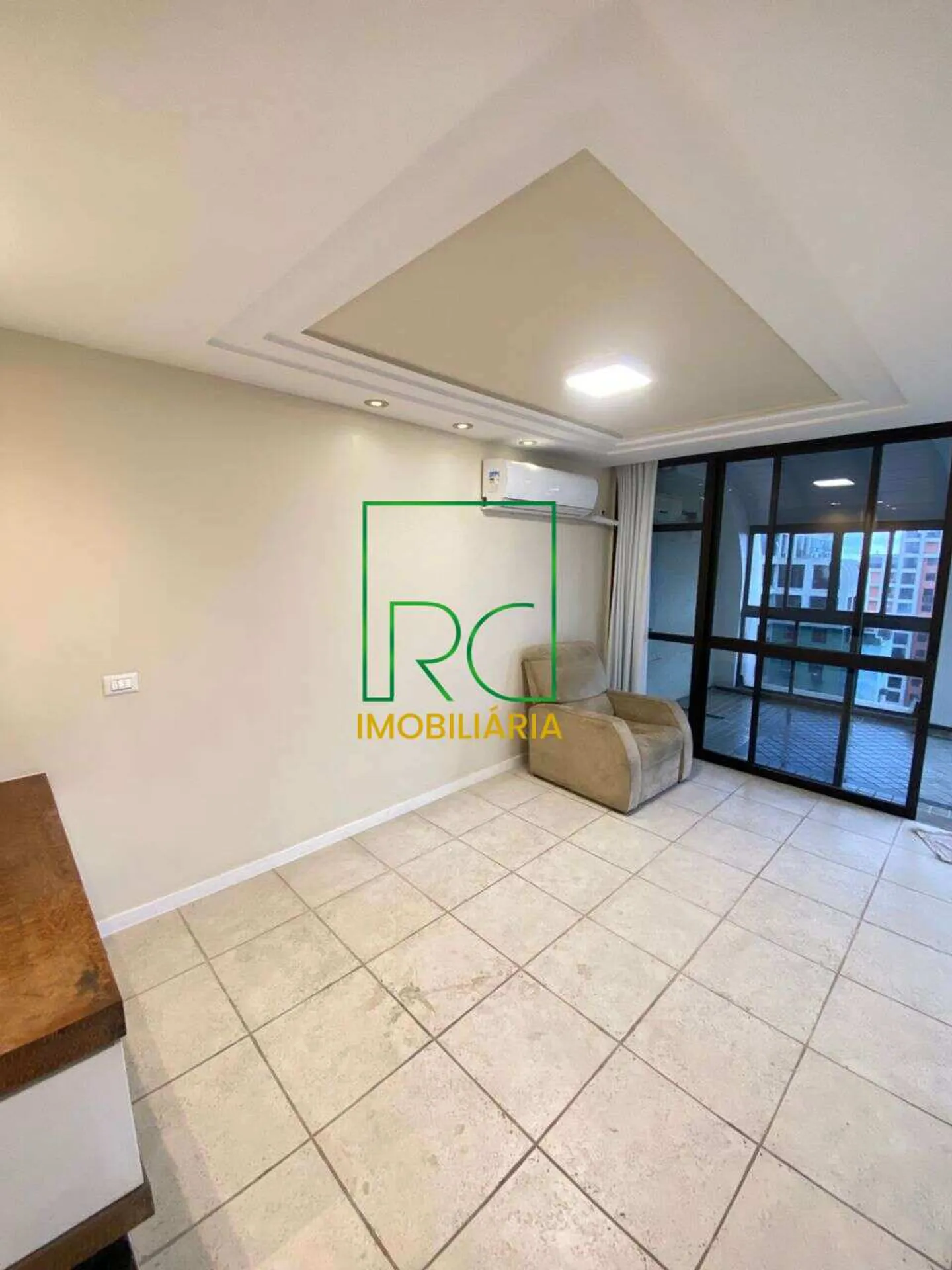 Unfurnished apartment with 3 bedrooms and water view — photo 42