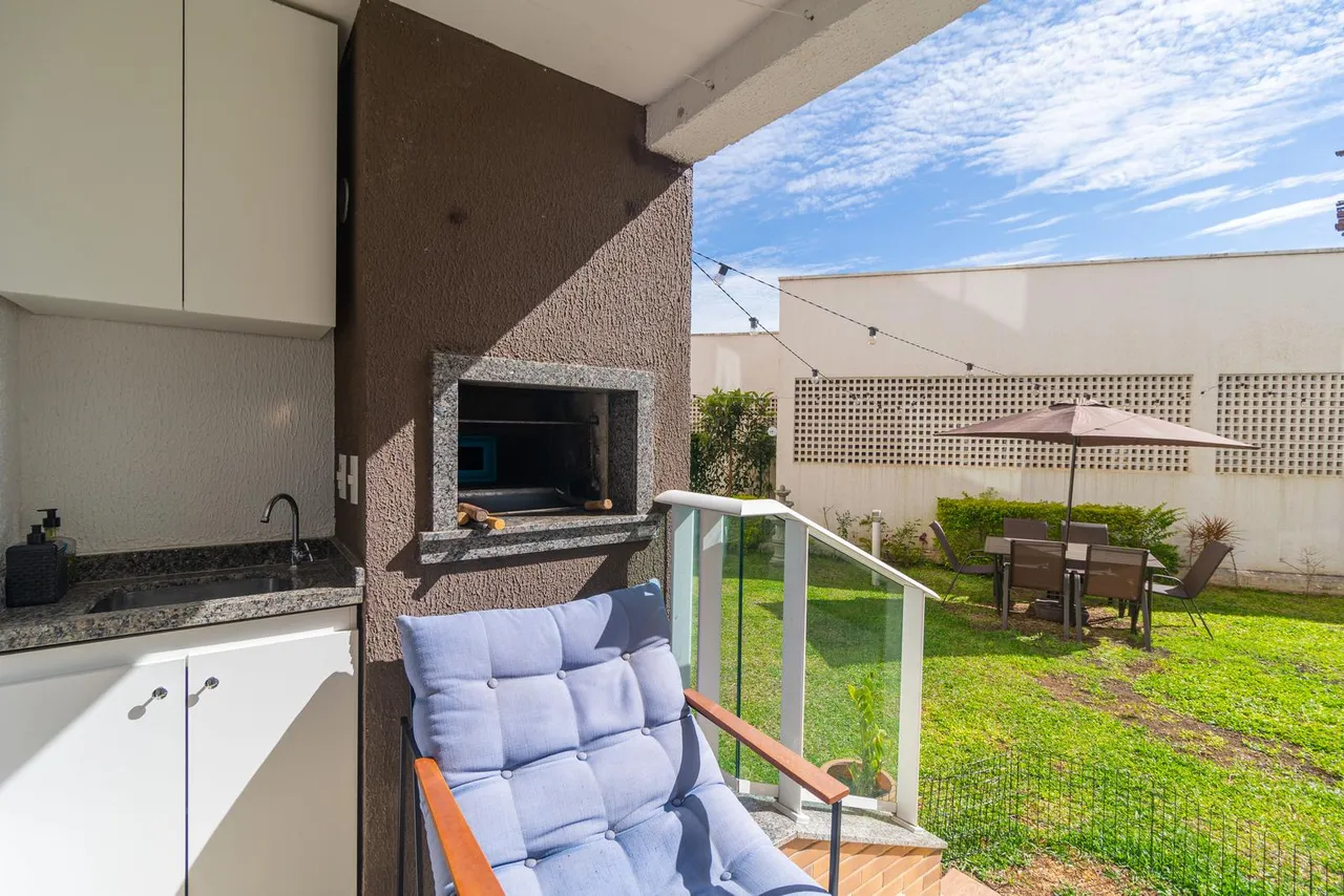 Furnished 3-bedroom apartment with gas stove kitchen — photo 6