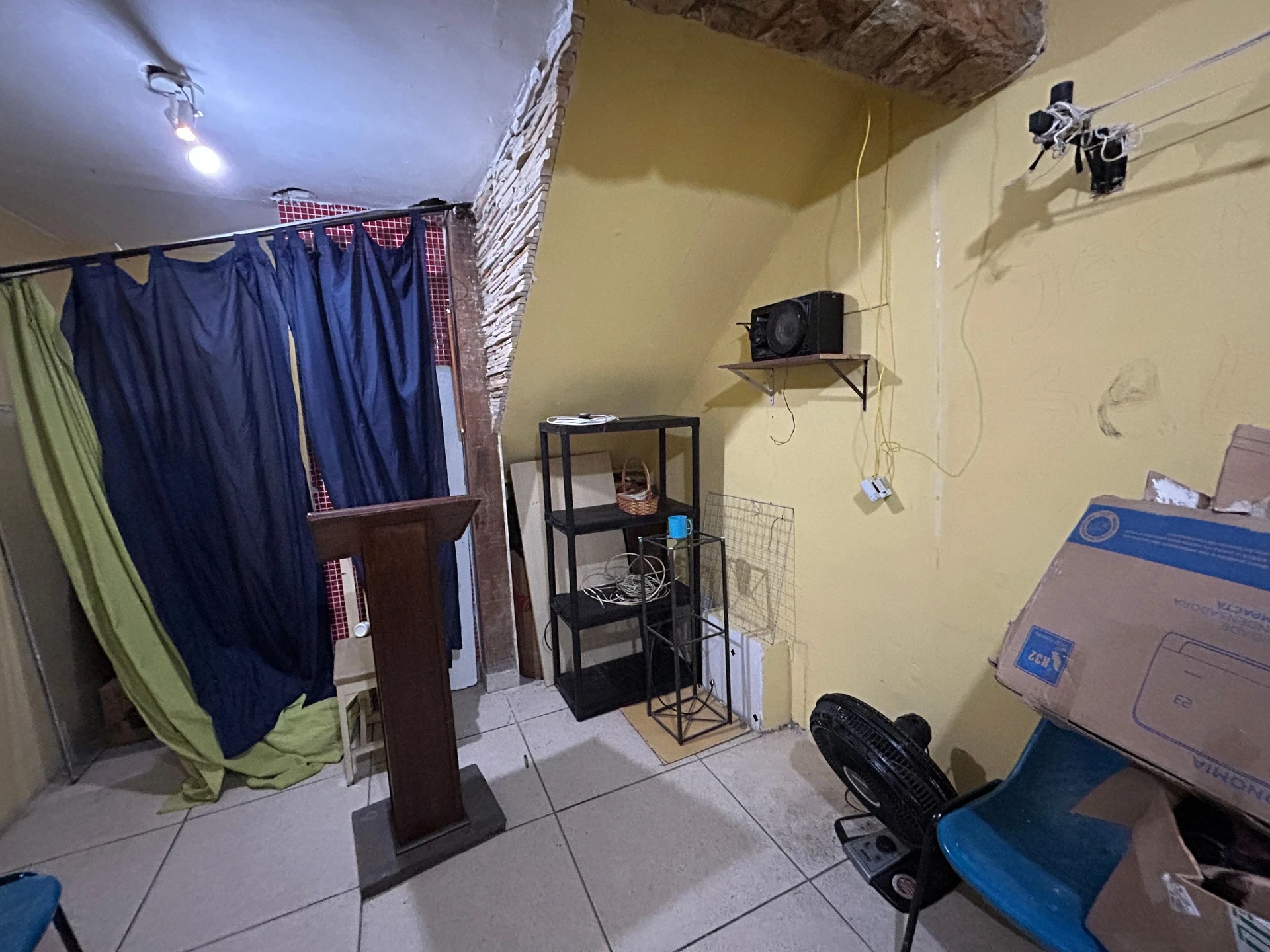 Casa com 4 quartos e varanda fechada de vidro — photo 4