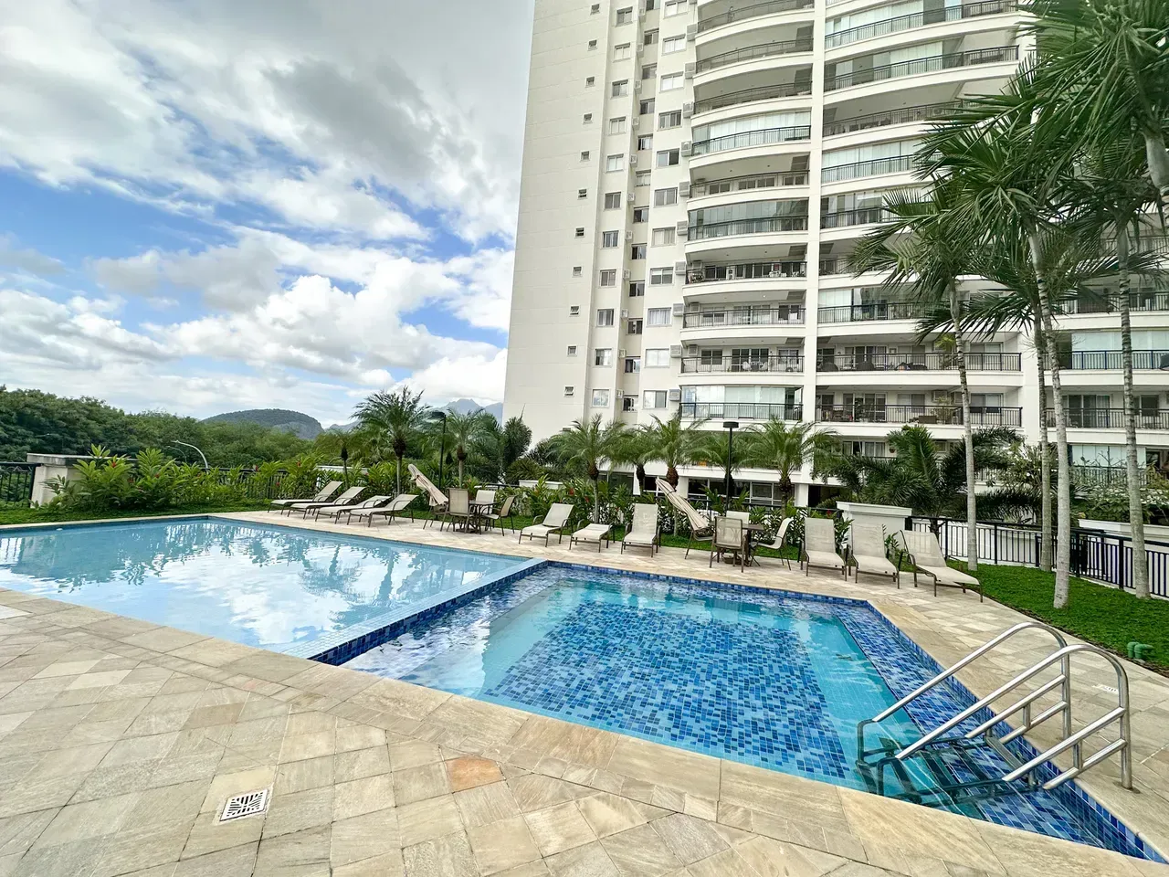 Unfurnished 3-bedroom apartment with 3 bathrooms — photo 28