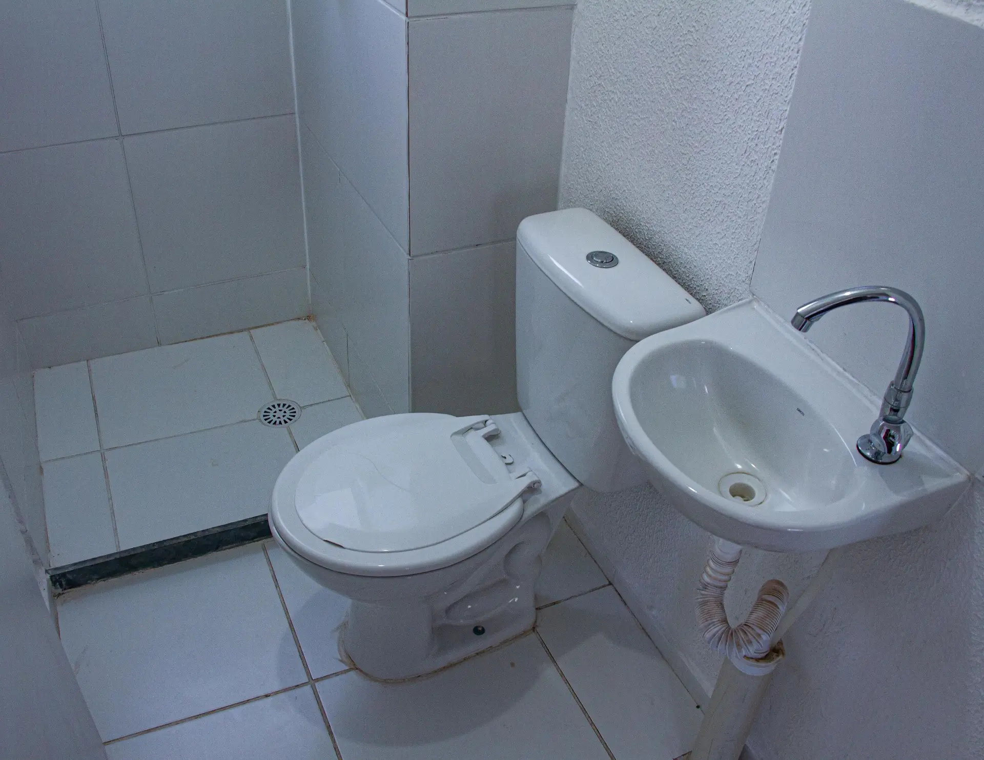 2-bedroom unfurnished apartment with private garden — photo 4