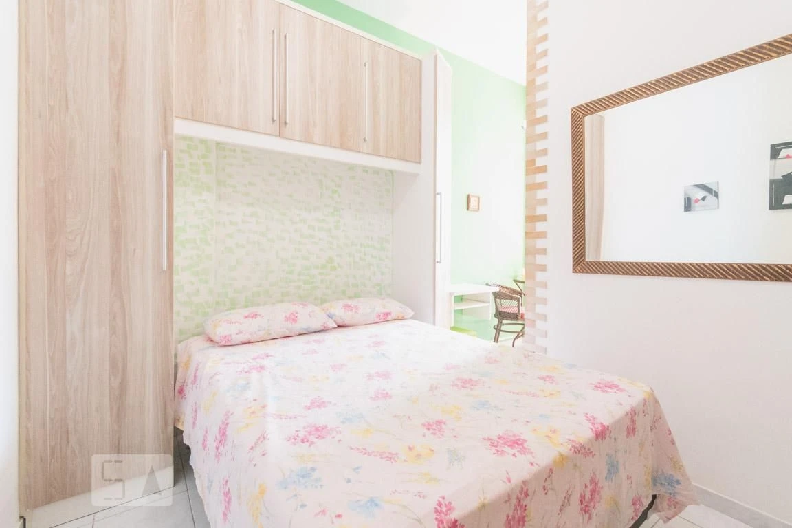 21 m² studio with a home office and a washing machine