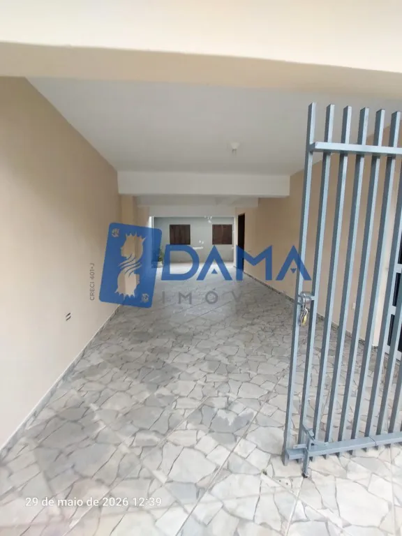 4-bedroom townhouse with separate, closed kitchen — photo 34