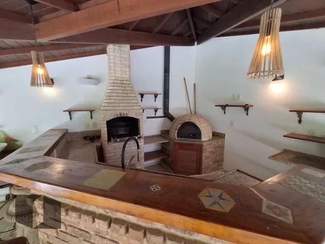 House with 4 bedrooms and 5 bathrooms, gas kitchen — photo 2