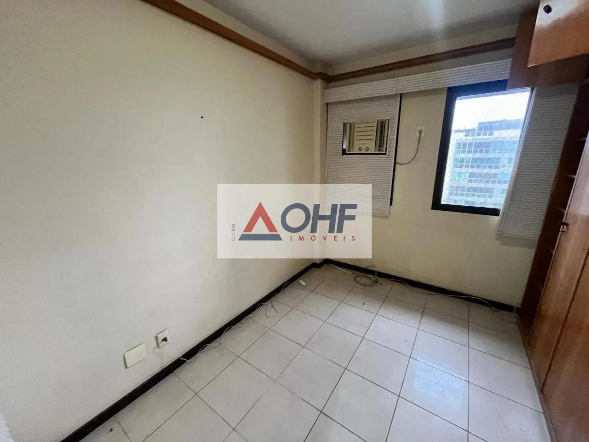 3-bedroom apartment in a building with a pool — photo 2